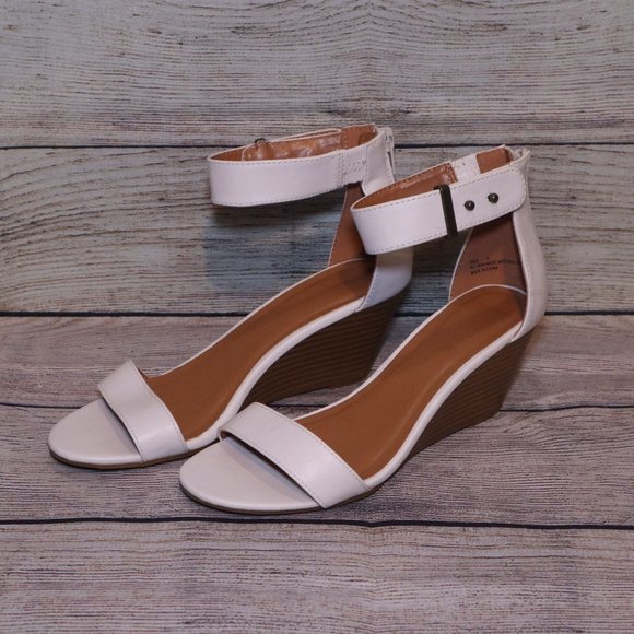 Charlotte Russe Shoes - Charlotte Russe White Wedge Heels Size 6